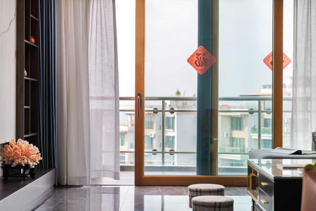 SAYYAS-S220楓葉鋁木提升推拉門-海南四季花園